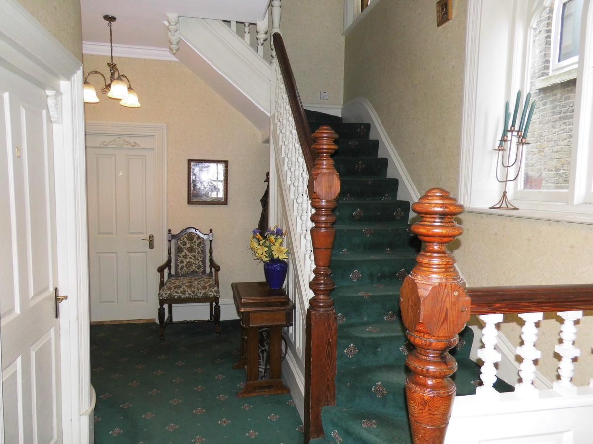 Greystones Bed And Breakfast โรเชสเตอร์ ภายนอก รูปภาพ