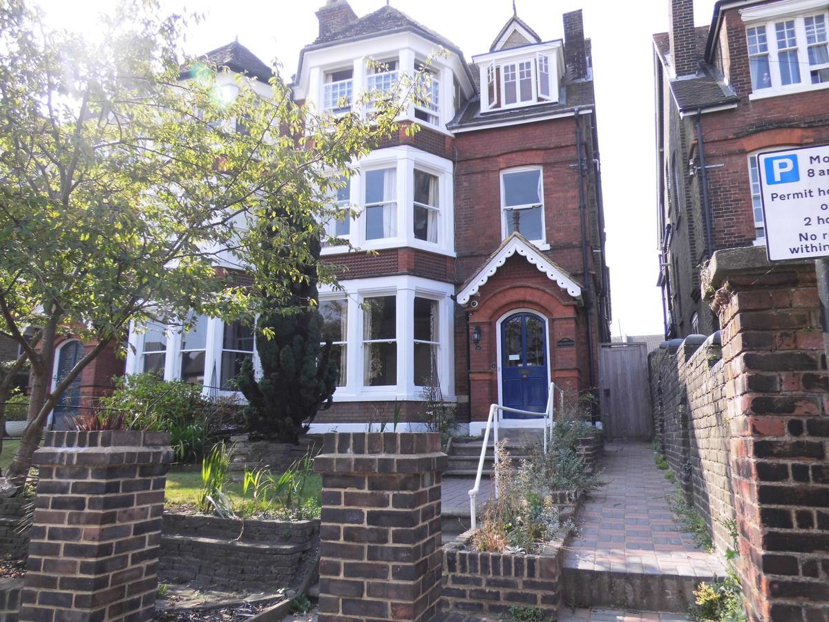 Greystones Bed And Breakfast โรเชสเตอร์ ภายนอก รูปภาพ