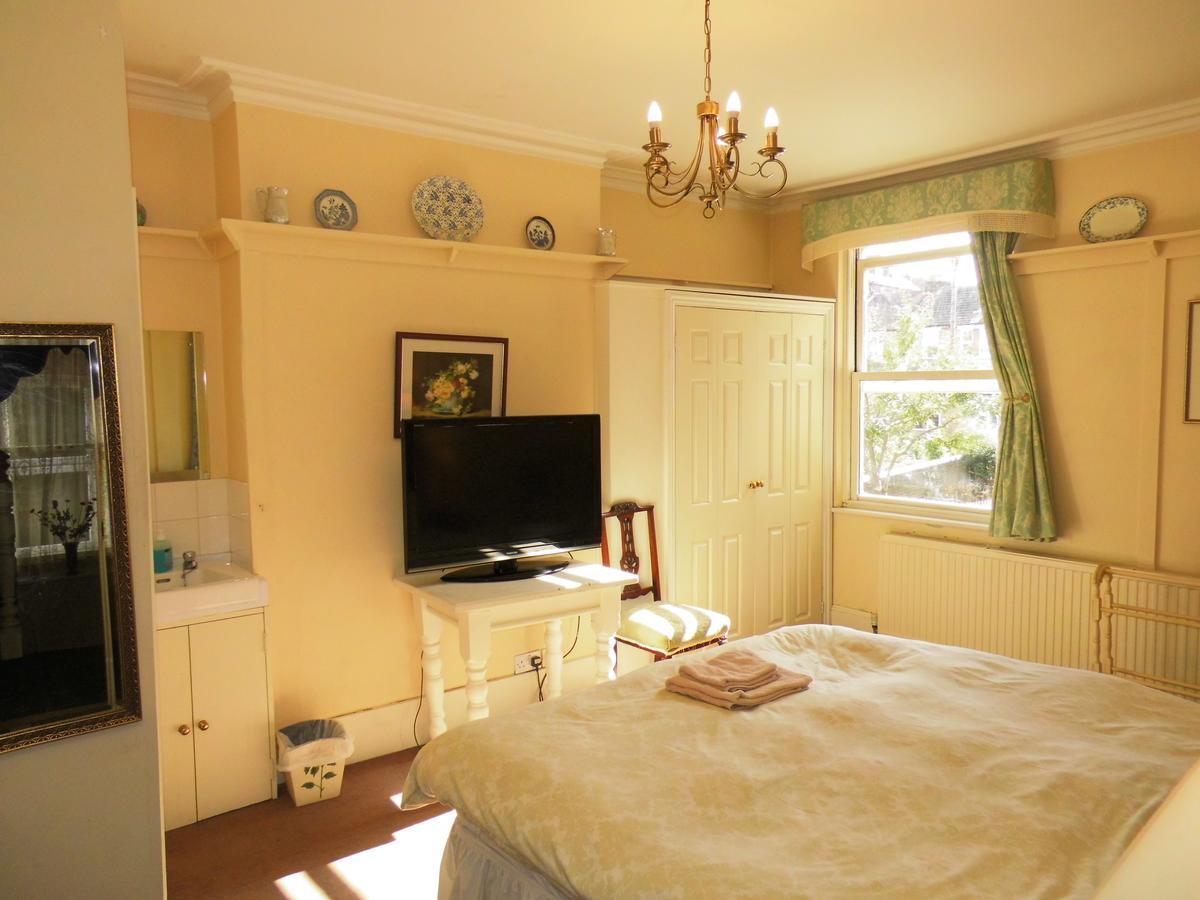 Greystones Bed And Breakfast โรเชสเตอร์ ภายนอก รูปภาพ